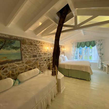 Lola 38 Hotel フォチャ エクステリア 写真