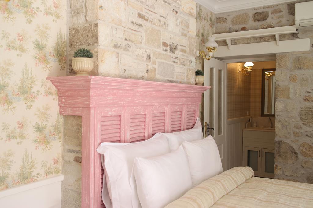 Lola 38 Hotel フォチャ エクステリア 写真