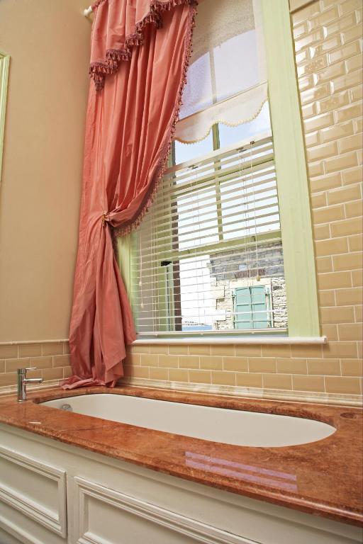 Lola 38 Hotel フォチャ 部屋 写真