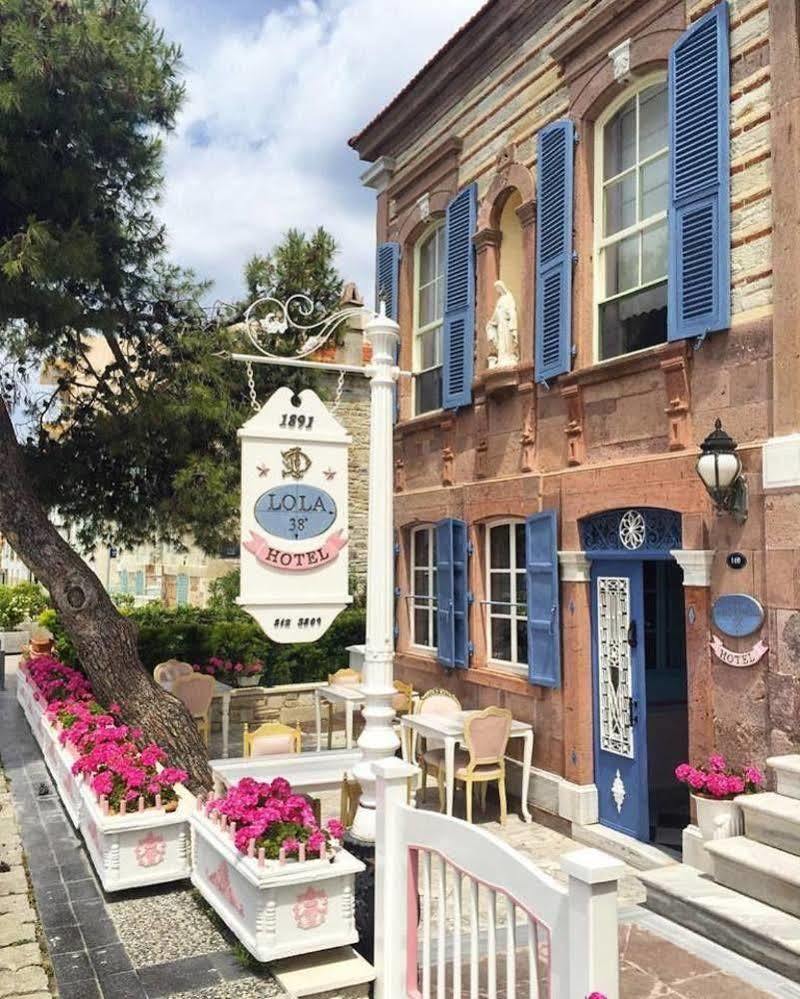 Lola 38 Hotel フォチャ エクステリア 写真
